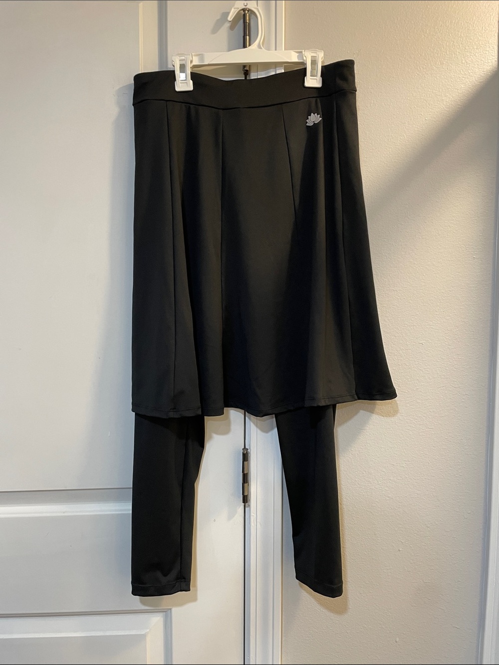 Black Skirted Leggings - Snoga